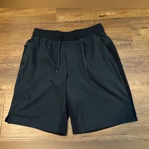 Lululemon T.H.E. Short - Lined - 9”- Medium - Obsidian Checked and Pique